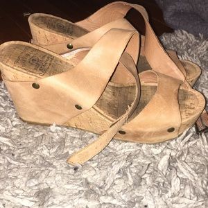brown wedges